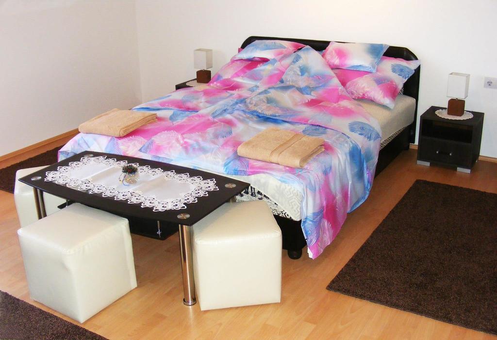 Szerencsecsillag Vendeghaz Hotel Kiskoros Eksteriør billede